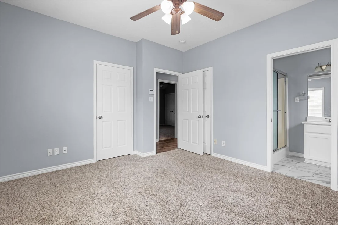 Photo of 140 Meadowview Drive