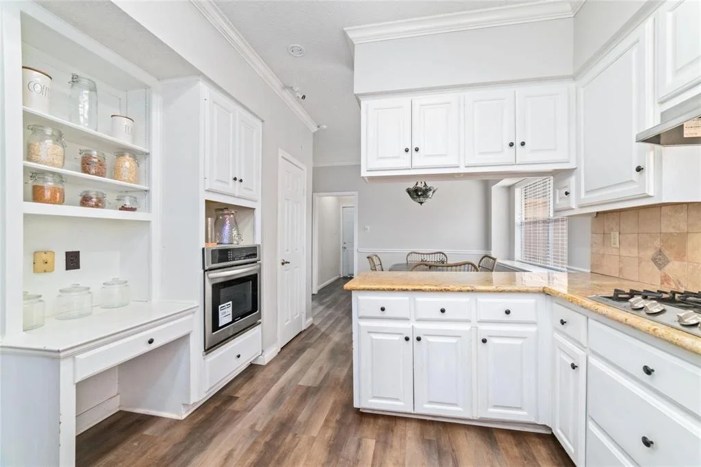 Photo of 6231 Oak Pass Drive