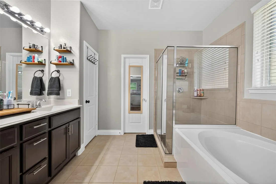 Photo of 1010 Fairway Drive