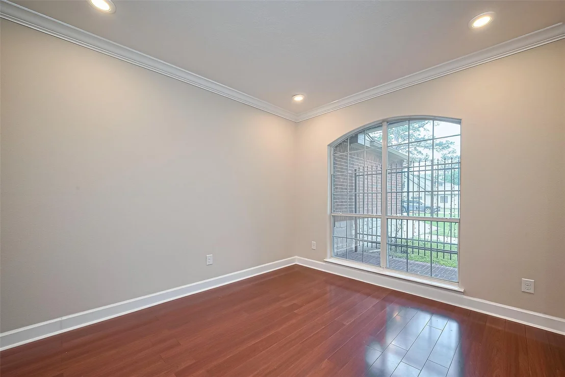 Photo of 2409 Spears Drive