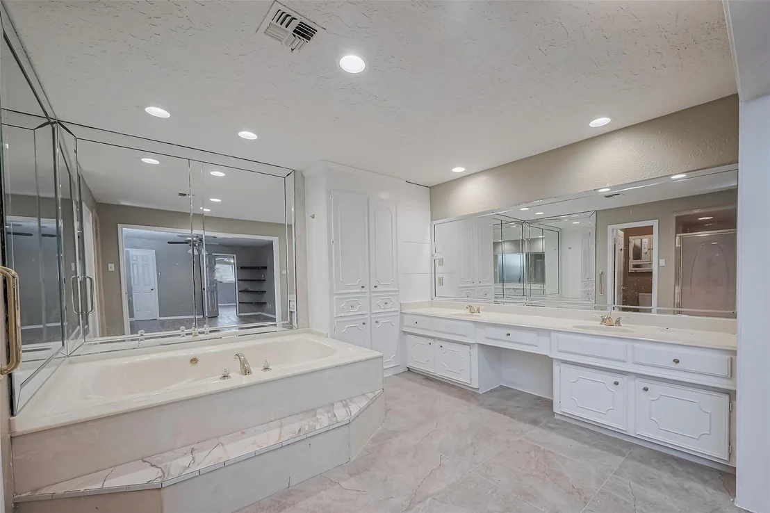 Photo of 4015 Black Locust Drive