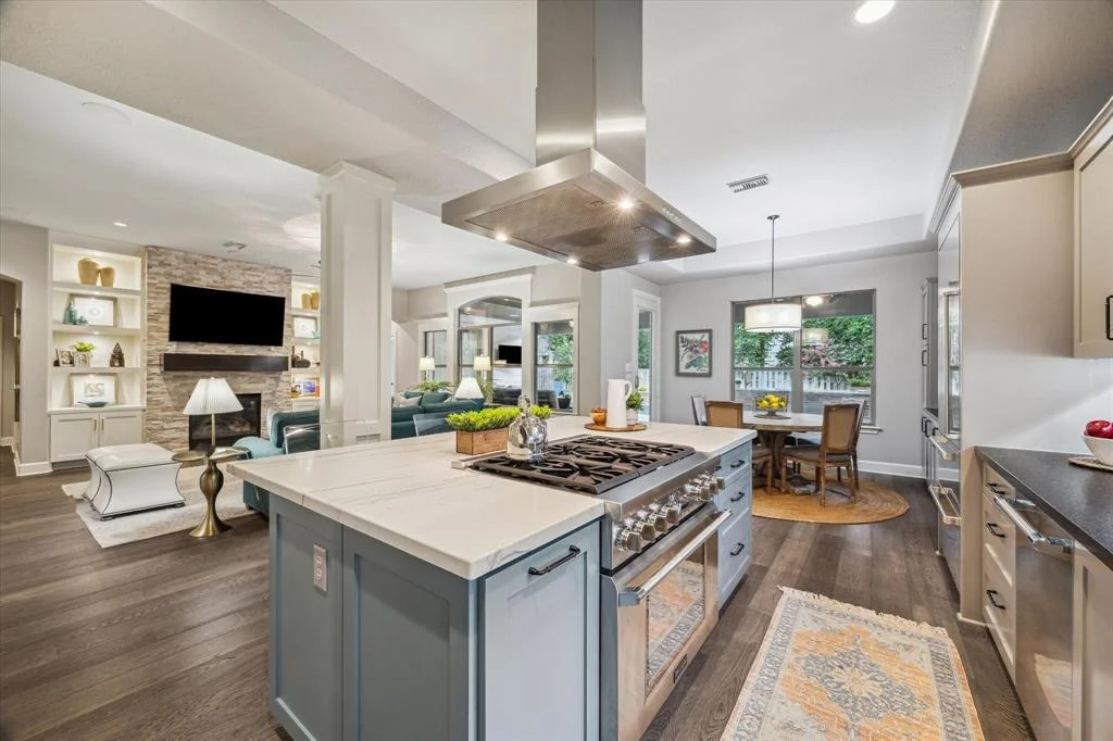 Photo of 63 E Beckonvale Circle