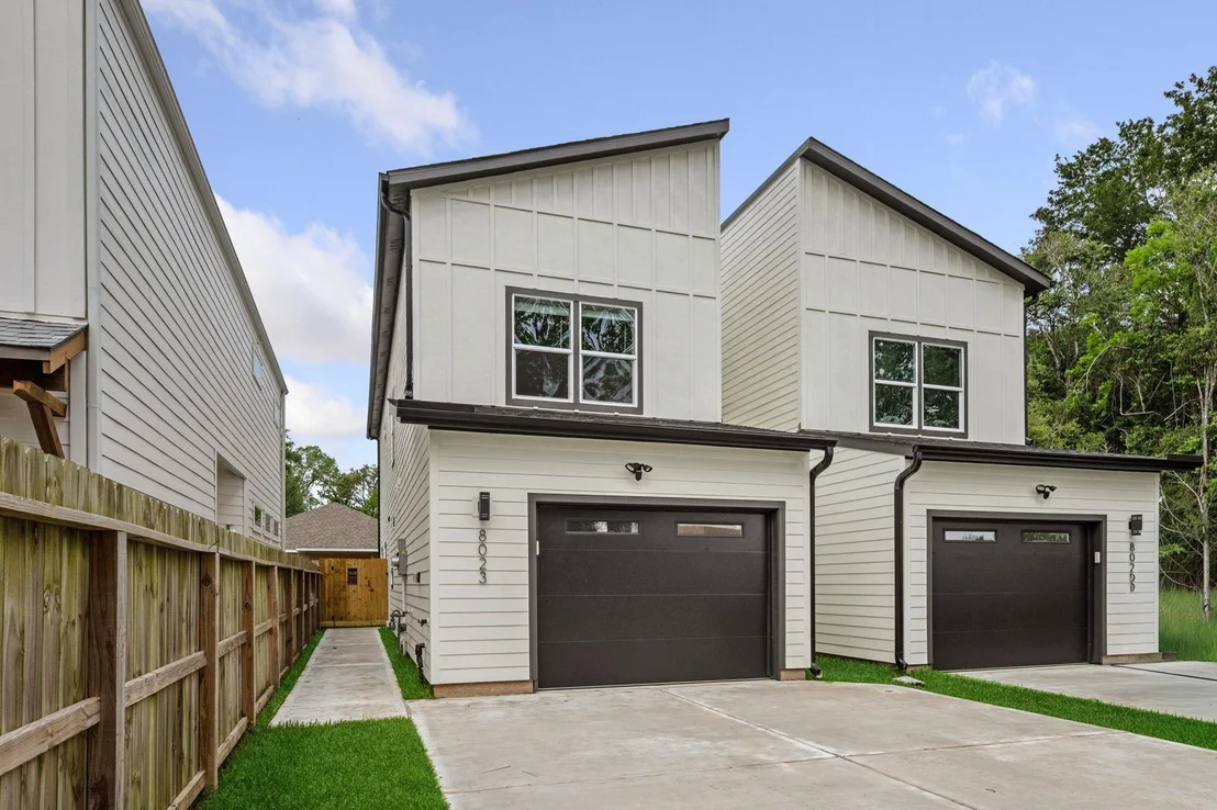 Photo of 8023 Easter Street