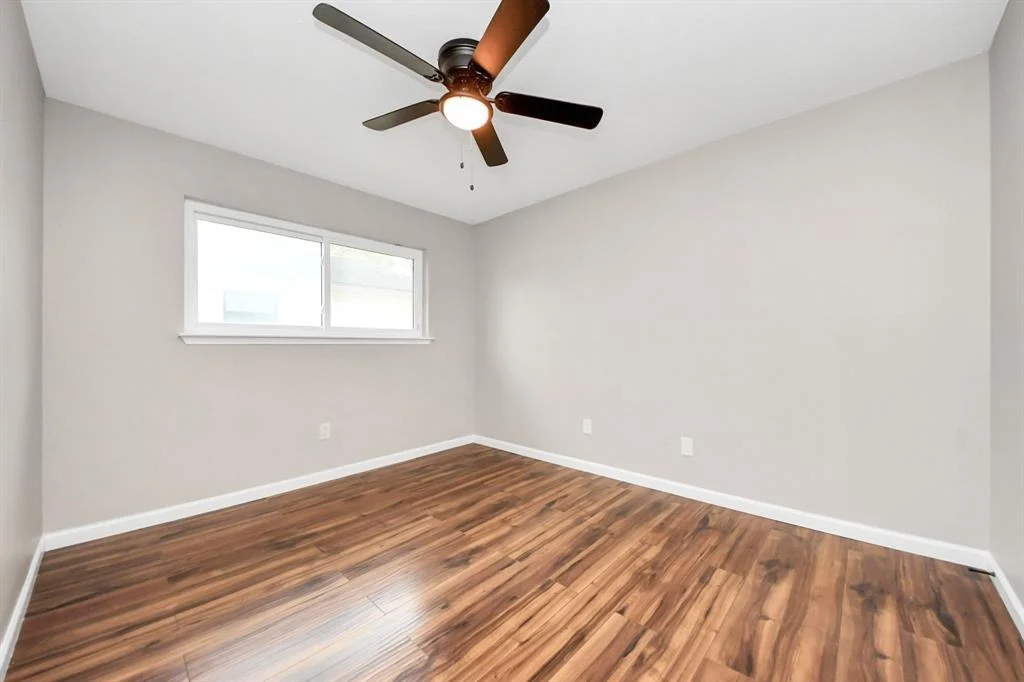 Photo of 870 Seamaster Drive