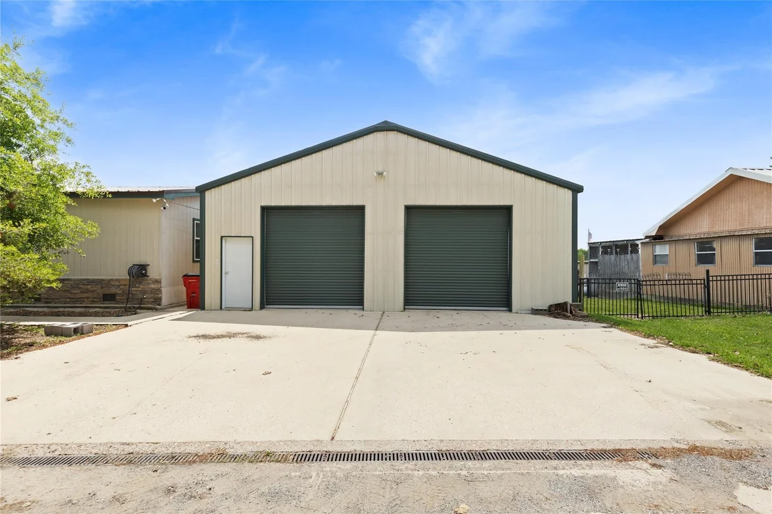 Photo of 174 Lake Front Drive