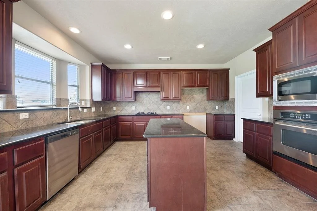 Photo of 19530 Lakeside View Drive