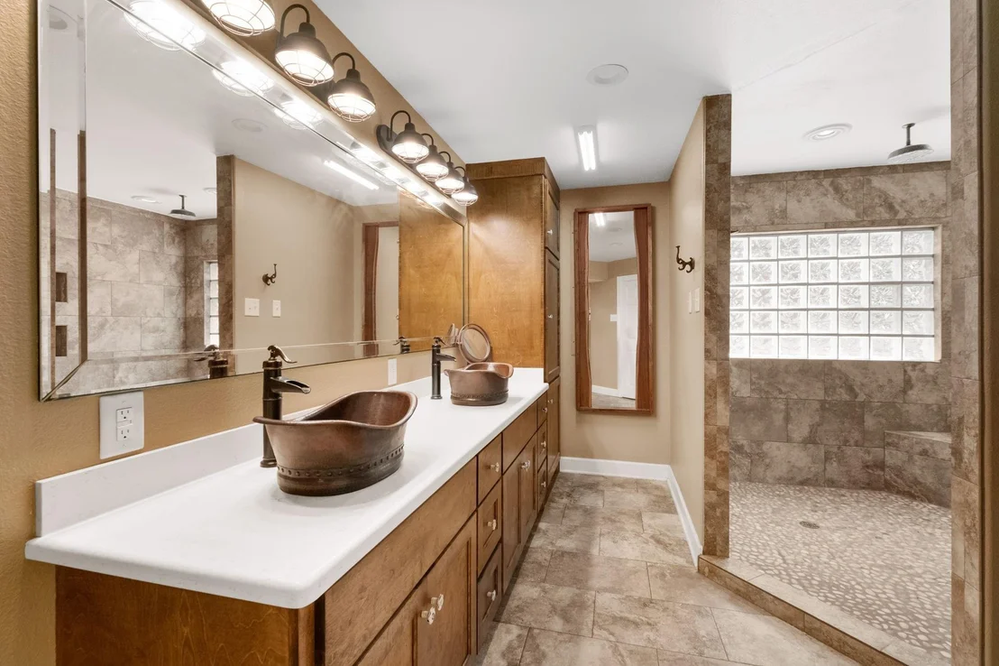 Photo of 7411 Creek Drive