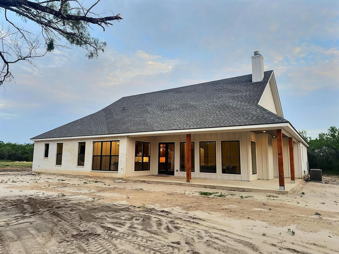 Photo of 1186 Old Pearsall Road