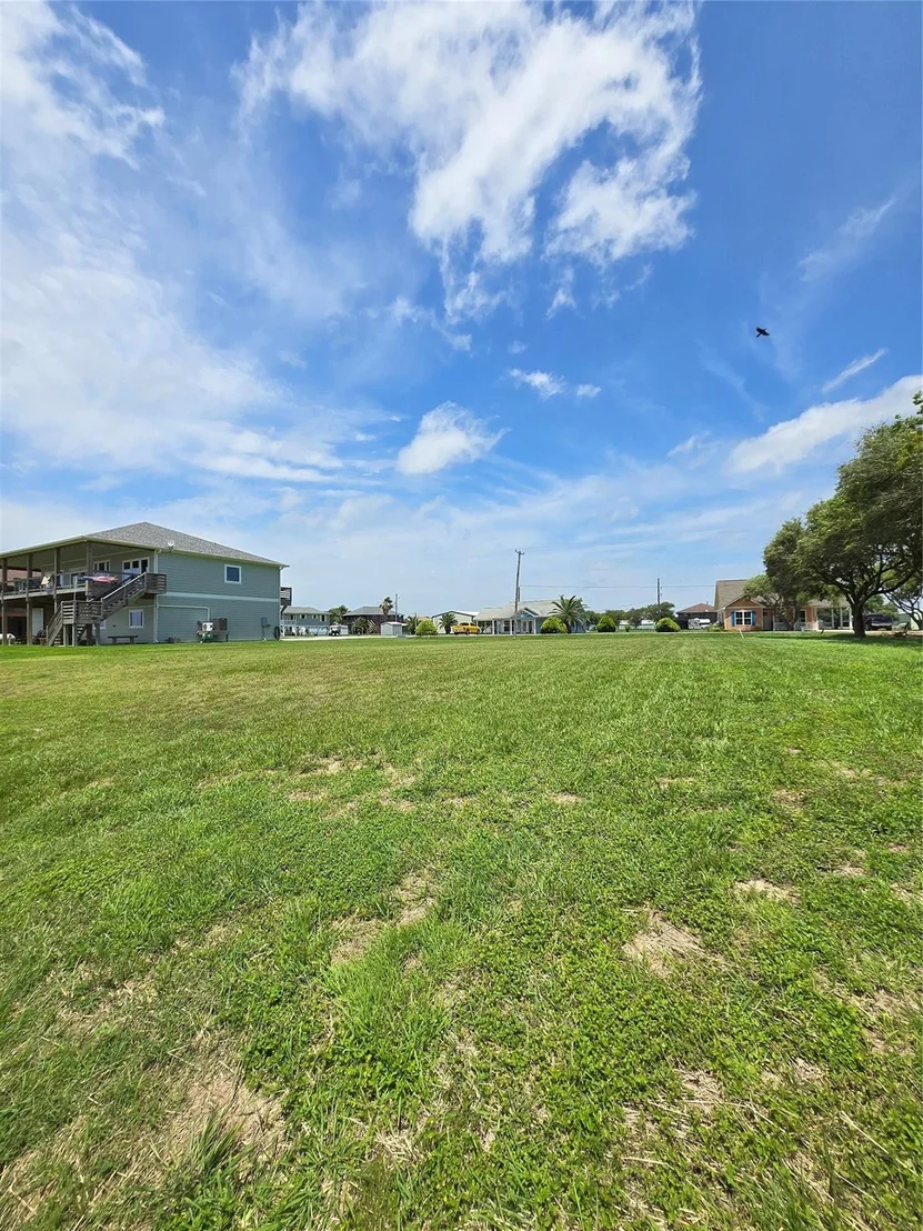 Photo of 1664 W Bayshore Drive