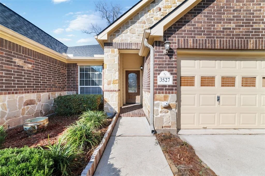 Photo of 3527 Oak Lndg
