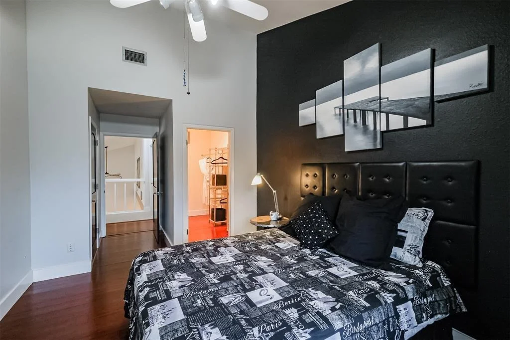 Photo of 946 Enclave Parkway