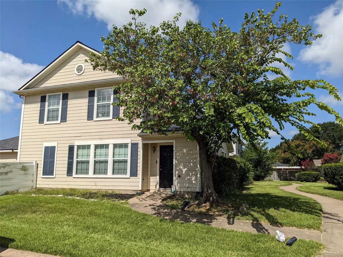 Photo of 6309 Settlers Square Lane