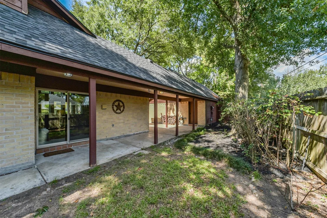 Photo of 7618 Hurst Forest Drive