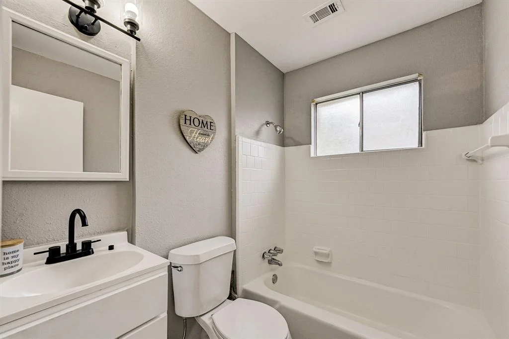 Photo of 4322 Smooth Oak Lane