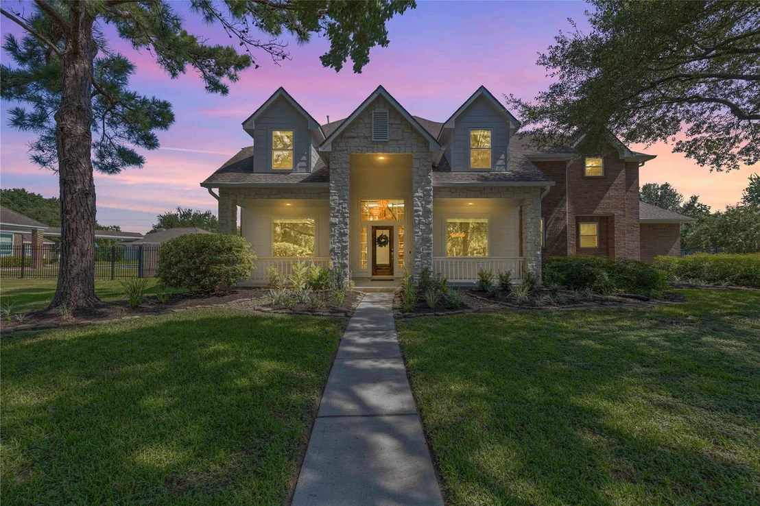 Photo of 17802 White Oak Hill