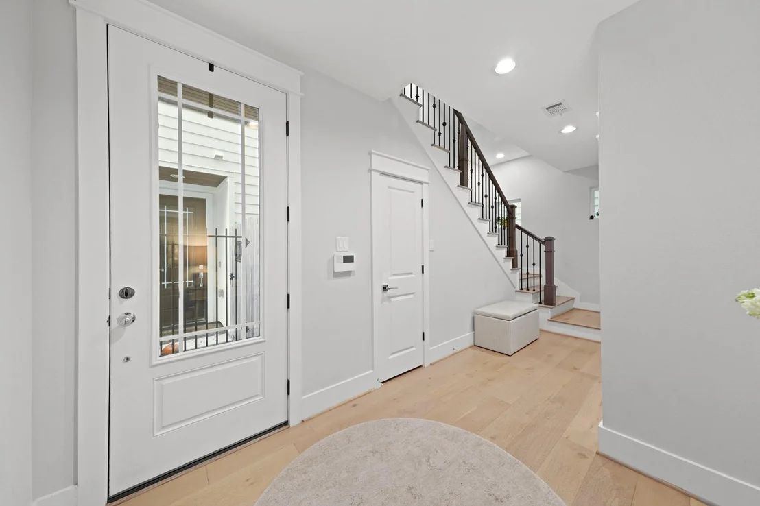 Photo of 4219 Dickson Street