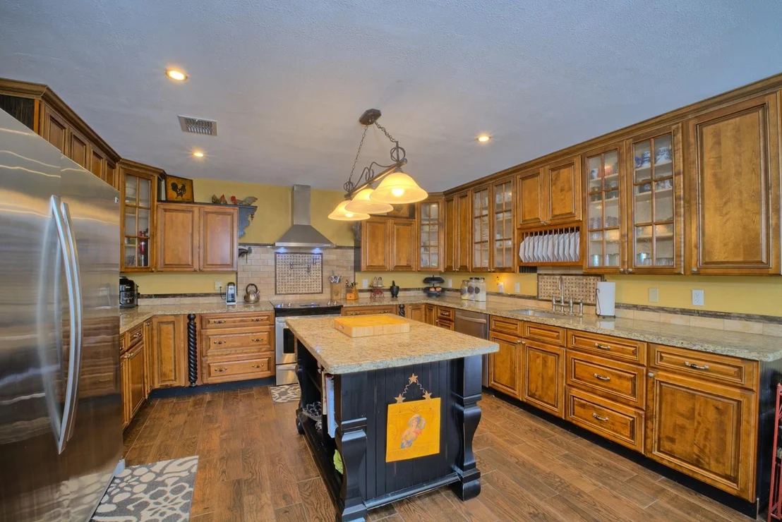Photo of 385 Cedar Ridge