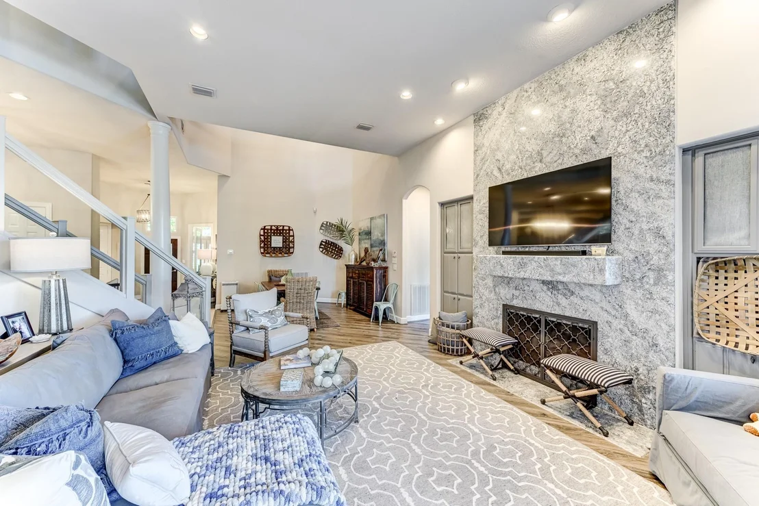 Photo of 113 Winthrop Harbor N