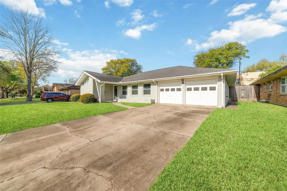 Photo of 11410 Endicott Lane