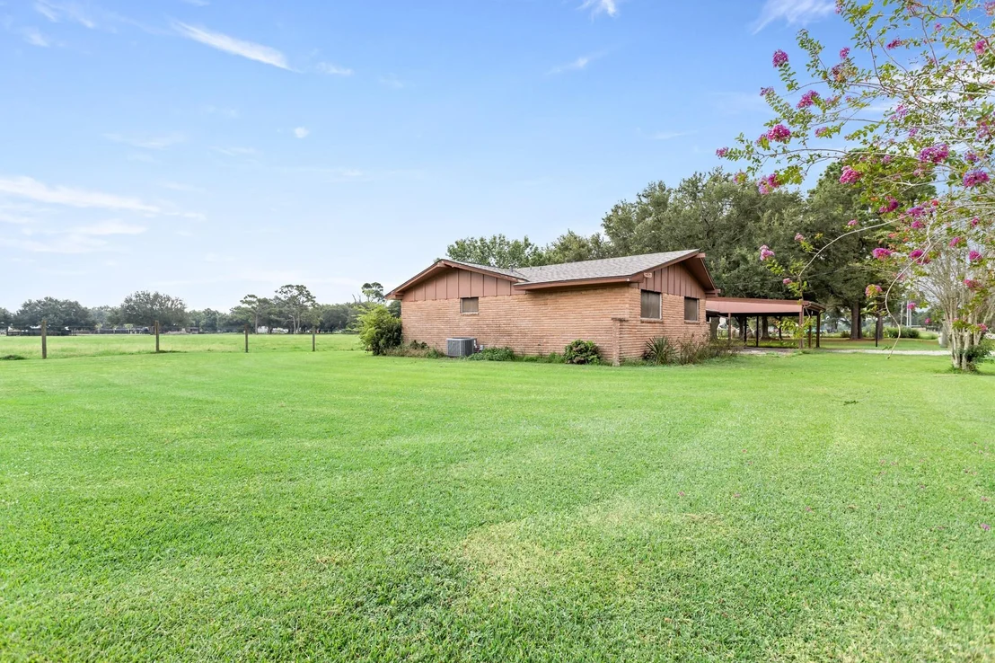 Photo of 207 N Carter Road