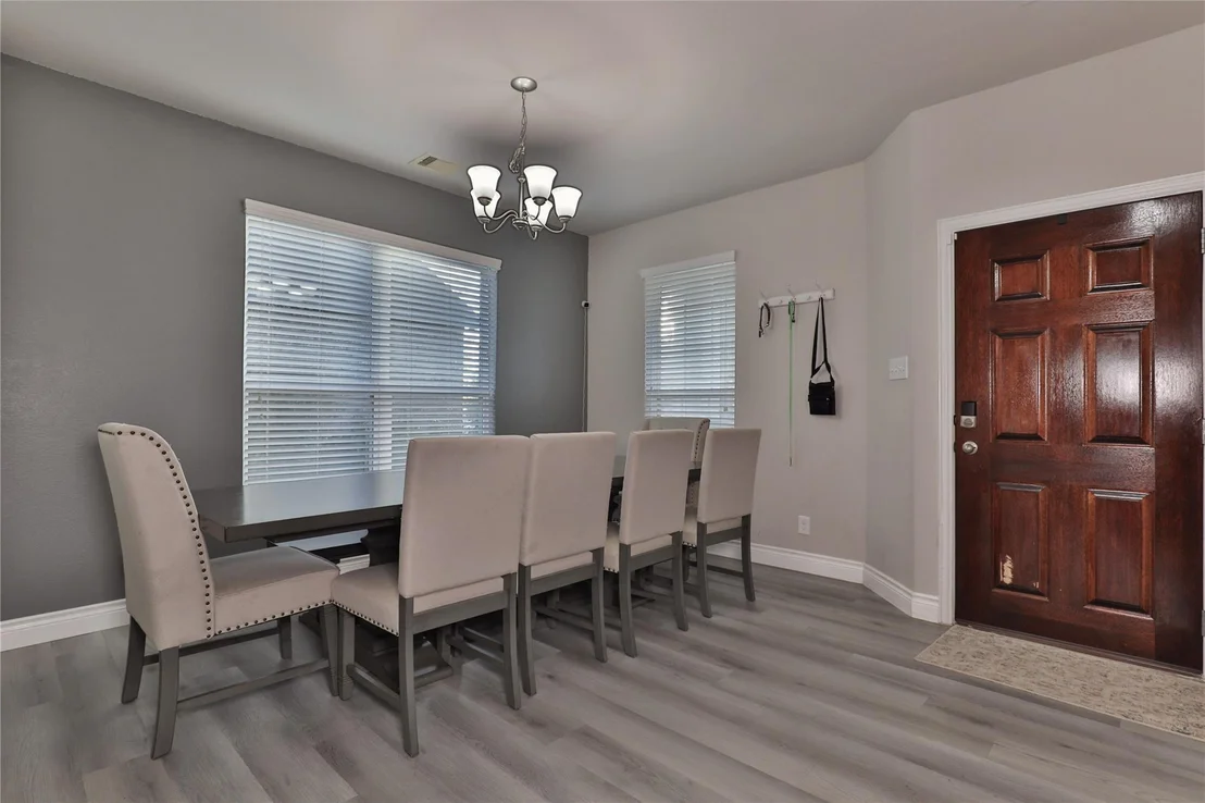 Photo of 107 Forest Bend Court