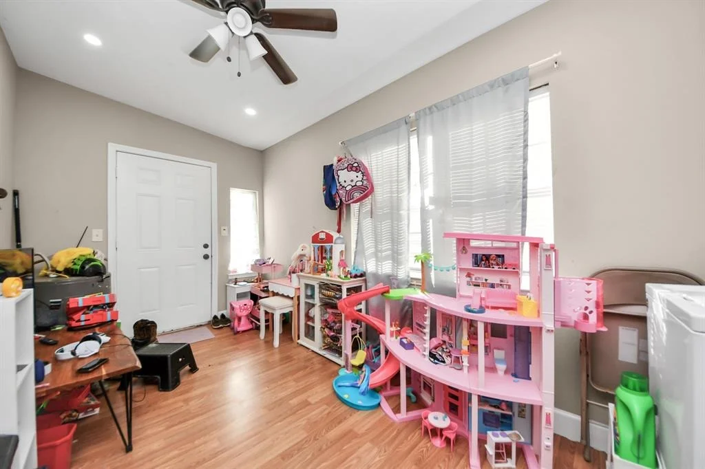 Photo of 906 Misty Way Drive
