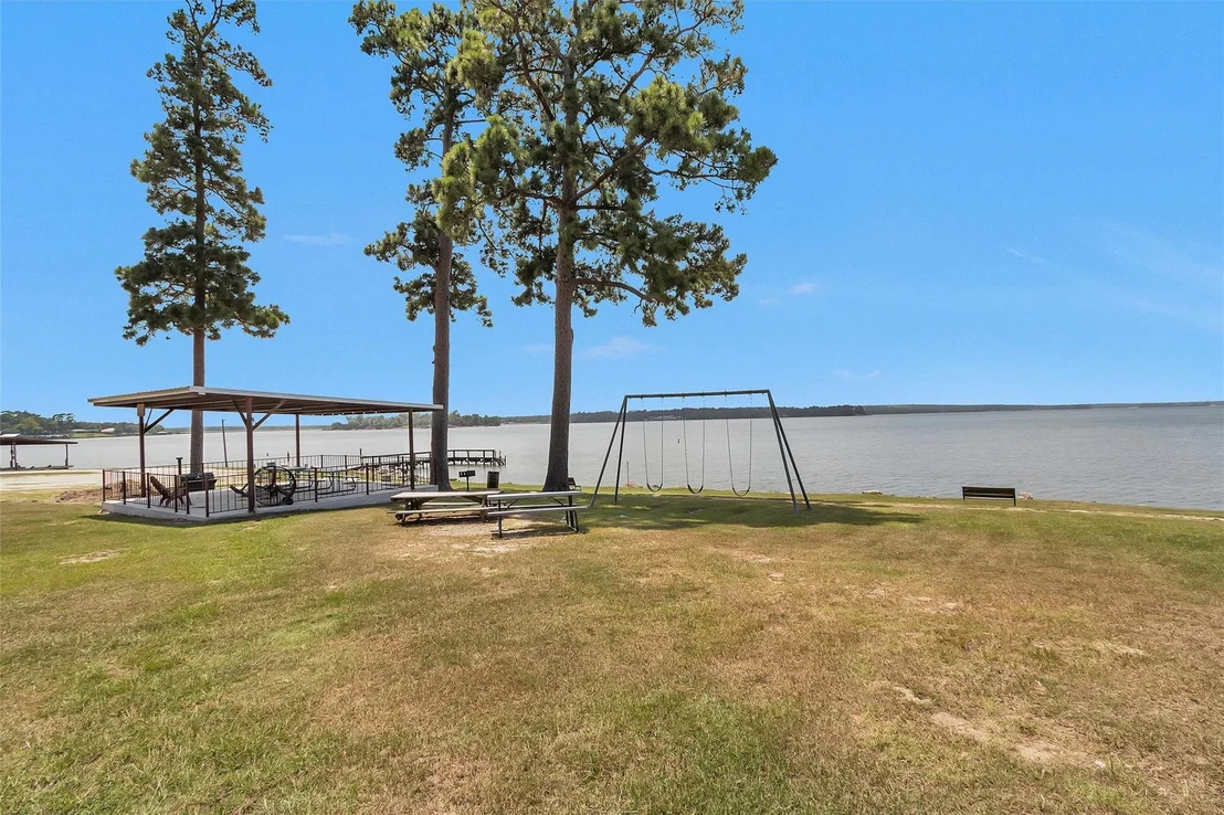 Photo of 308 N Point Drive