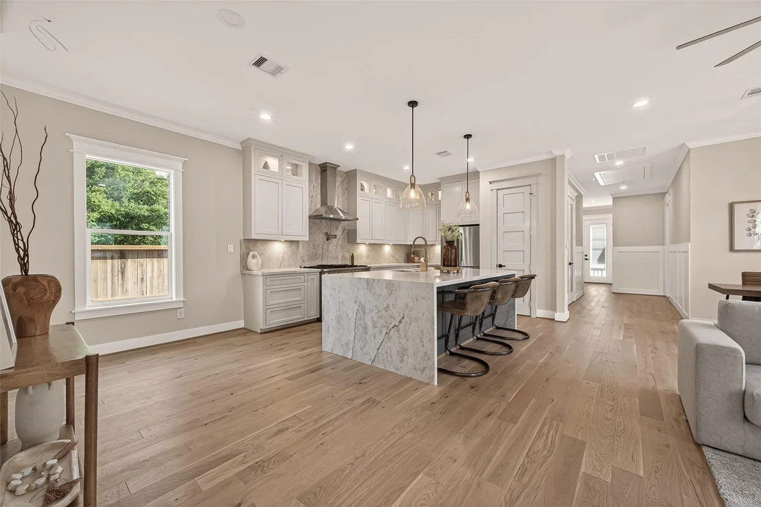 Photo of 301 Vincent Street