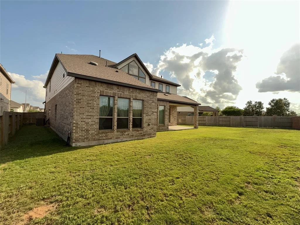 Photo of 23422 Wilkinson Trail