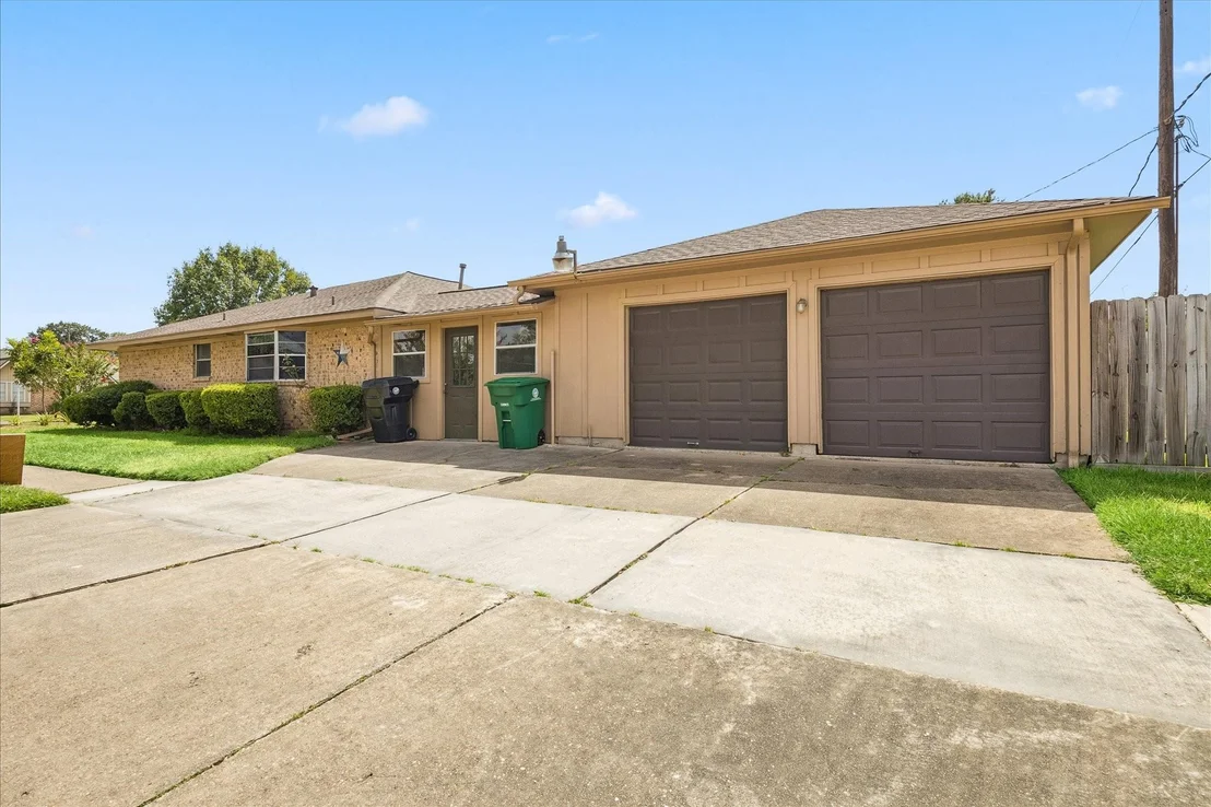 Photo of 6002 Weeping Willow Road
