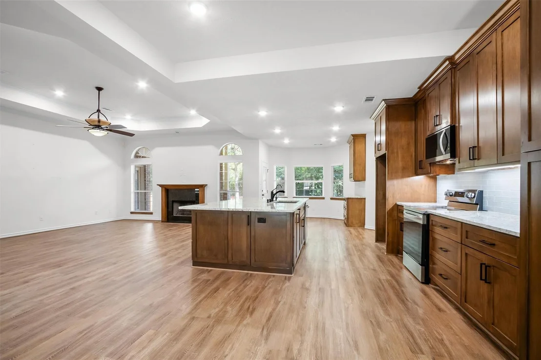 Photo of 15690 Corinthian Way