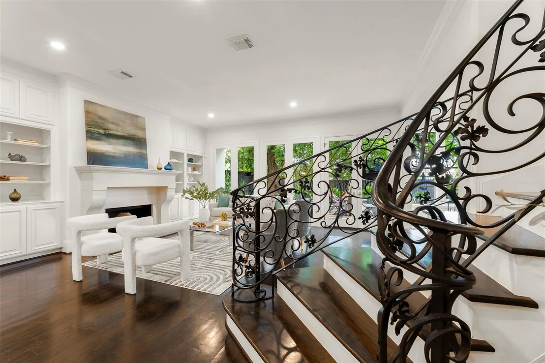 Photo of 6236 Community Drive