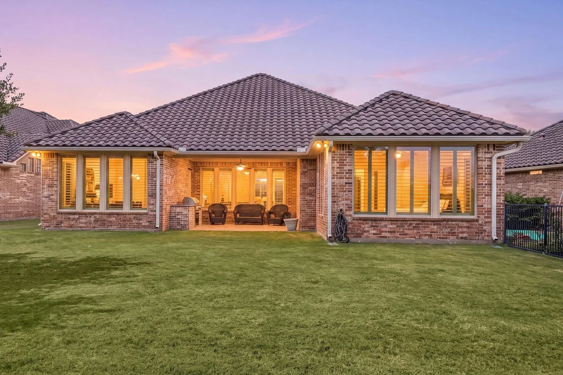 Photo of 34 Edgemont Court