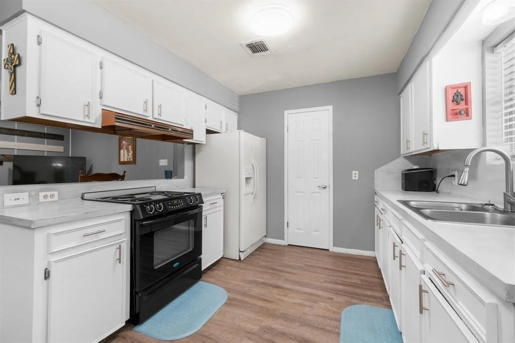 Photo of 2499 Centerline Road