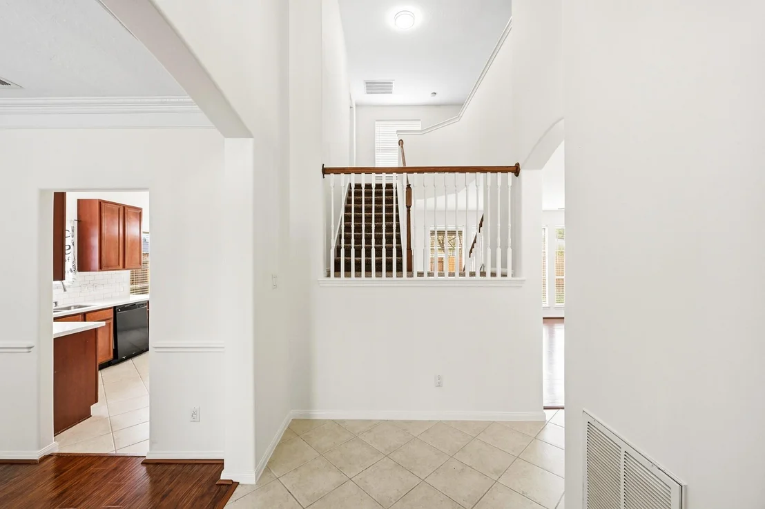 Photo of 6026 Dunsley Drive