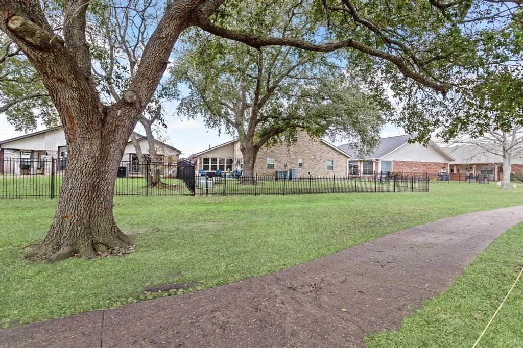 Photo of 7924 Golfhill Drive