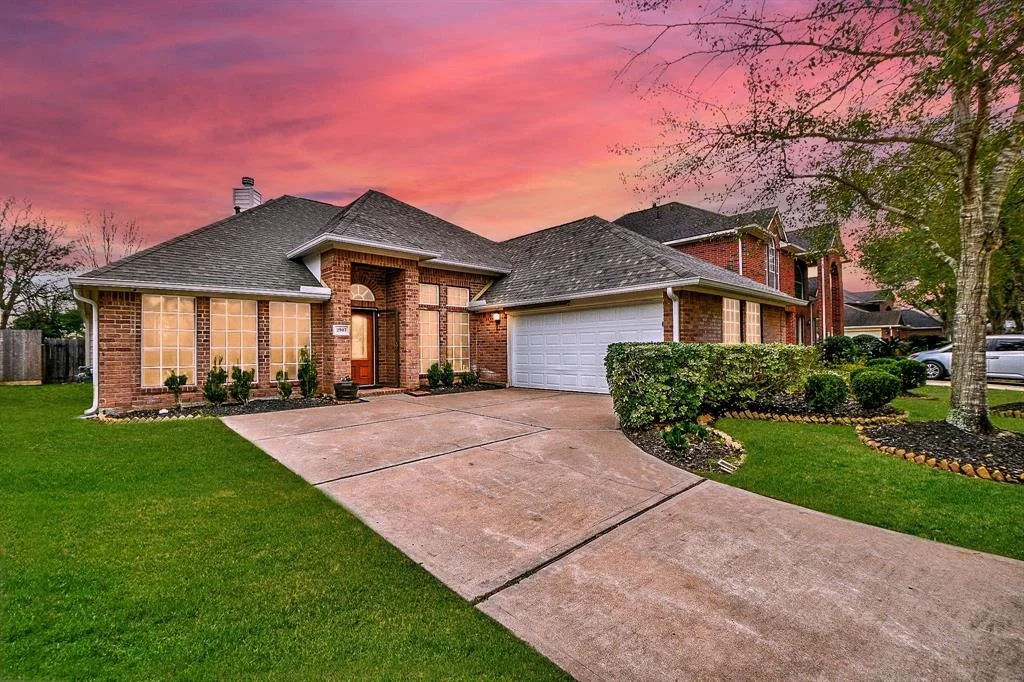 Photo of 2907 Surrey Trail Lane