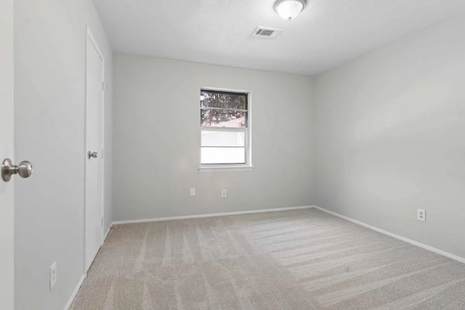 Photo of 123 Lone Oak Drive