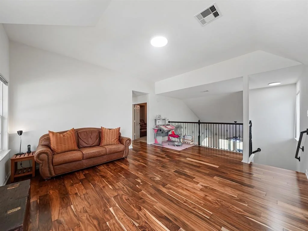 Photo of 19530 Crescent Meadow Drive