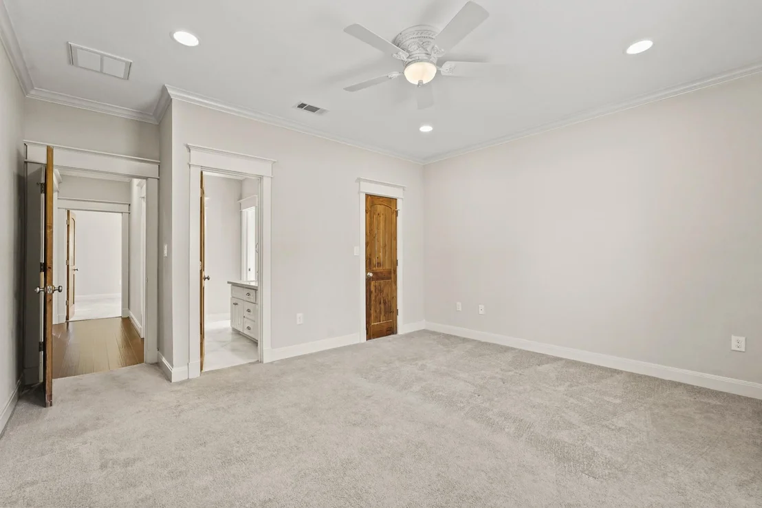 Photo of 2910 Fortuna Drive