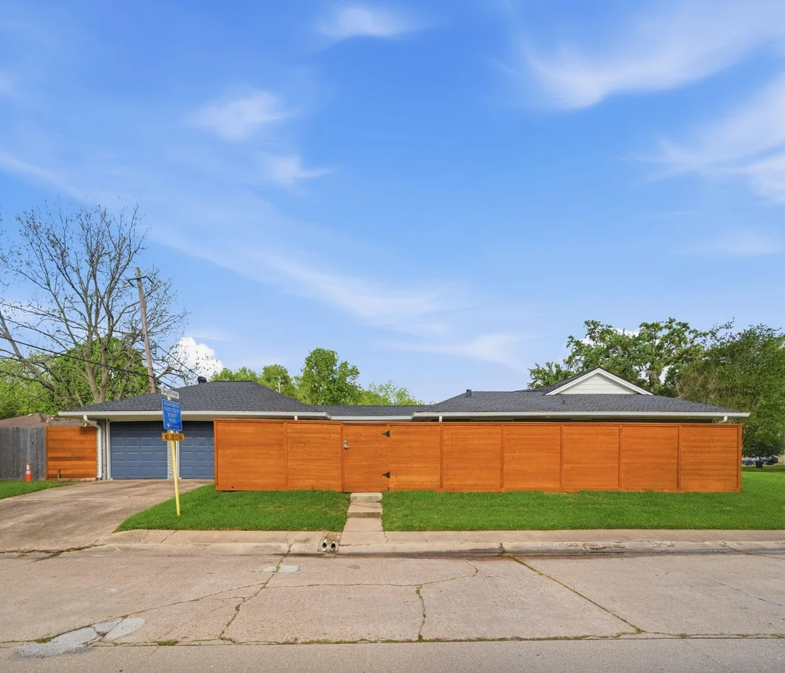 Photo of 4801 Willowbend Boulevard