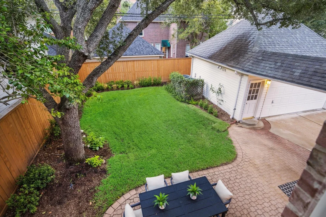 Photo of 4138 University Boulevard