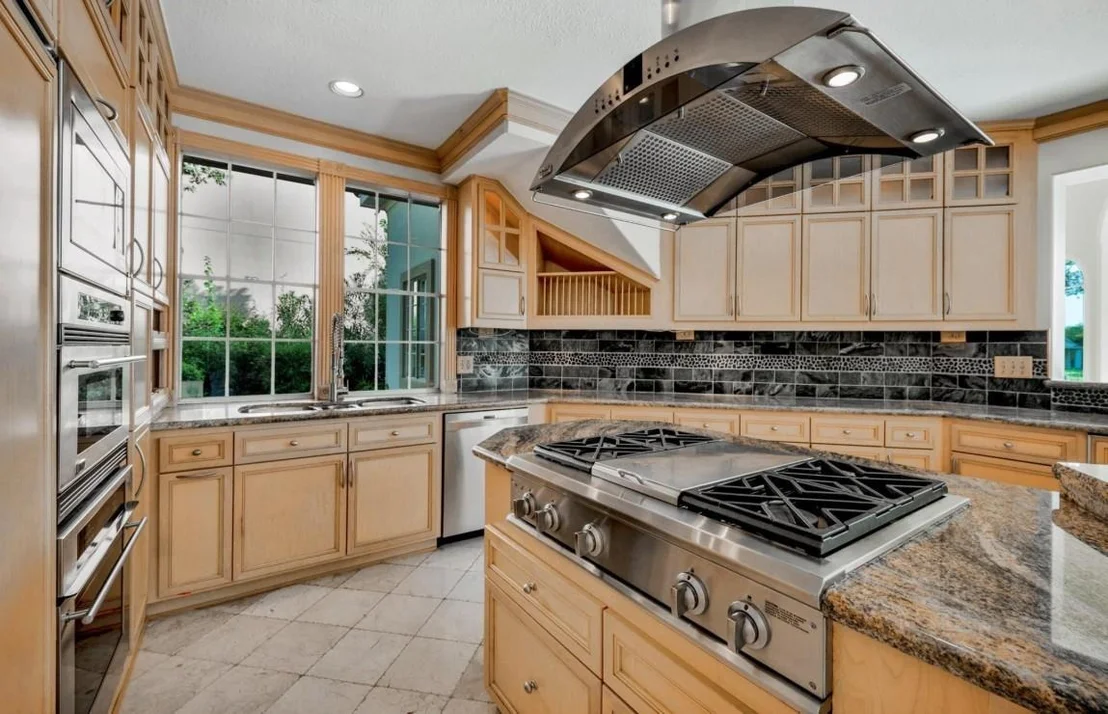 Photo of 35 W Isle Place
