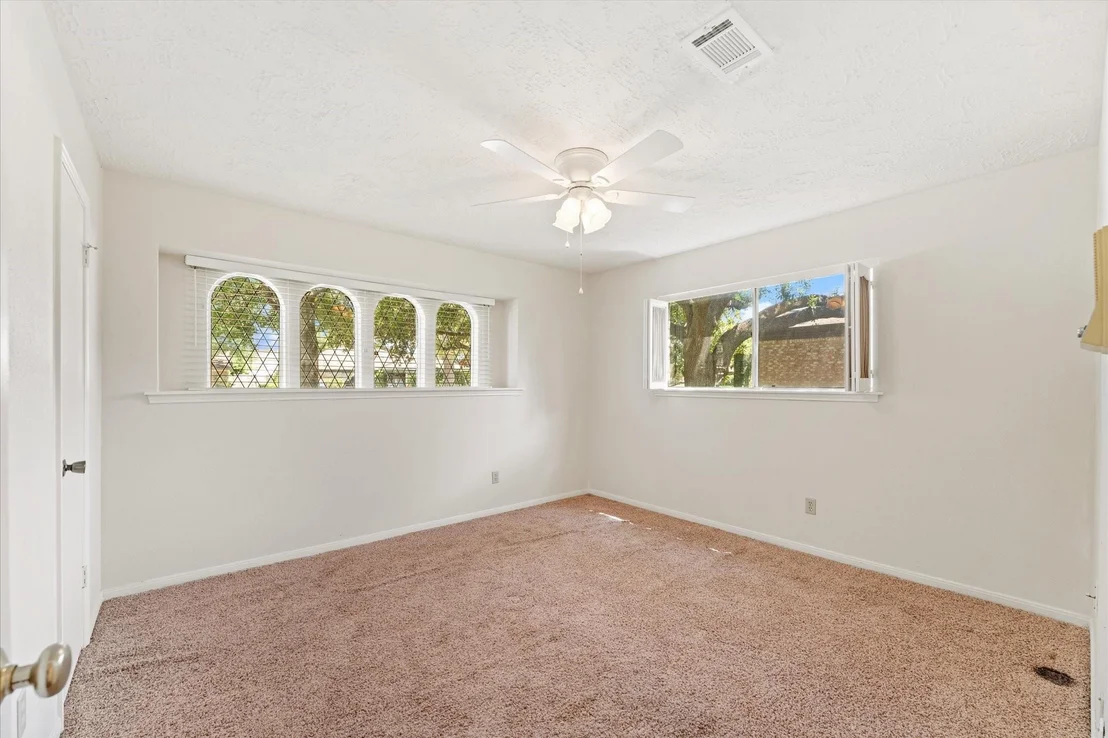 Photo of 4711 Carbrook Court