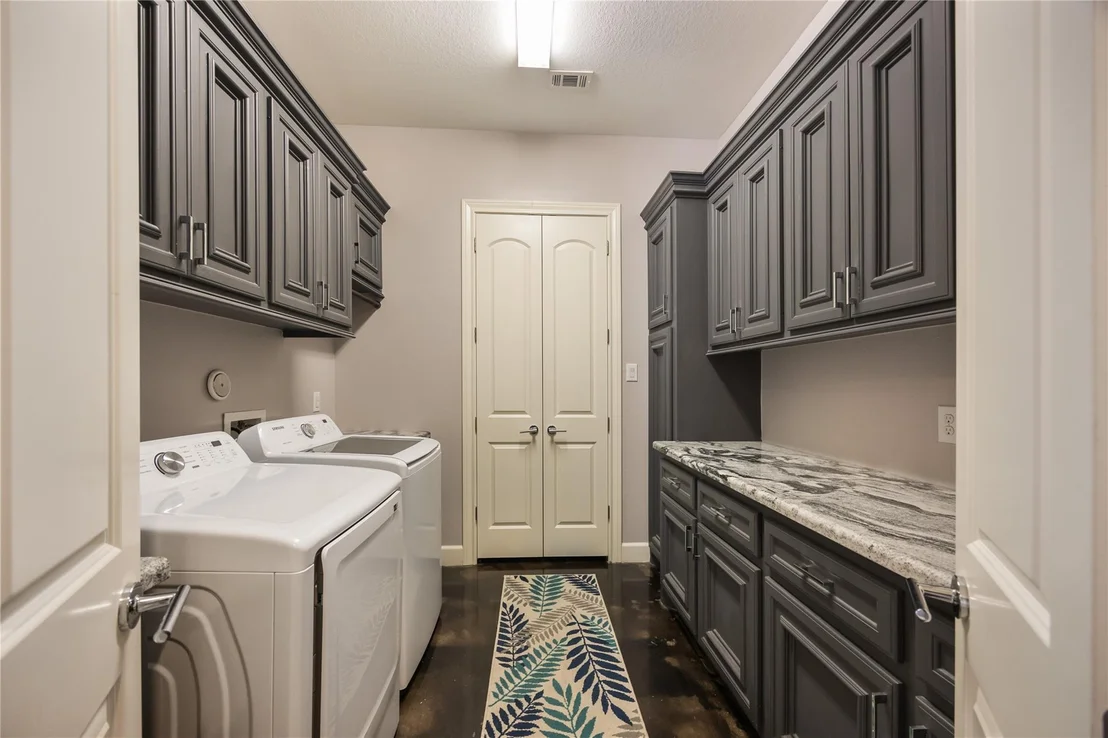 Photo of 12122 Hawthorne Drive