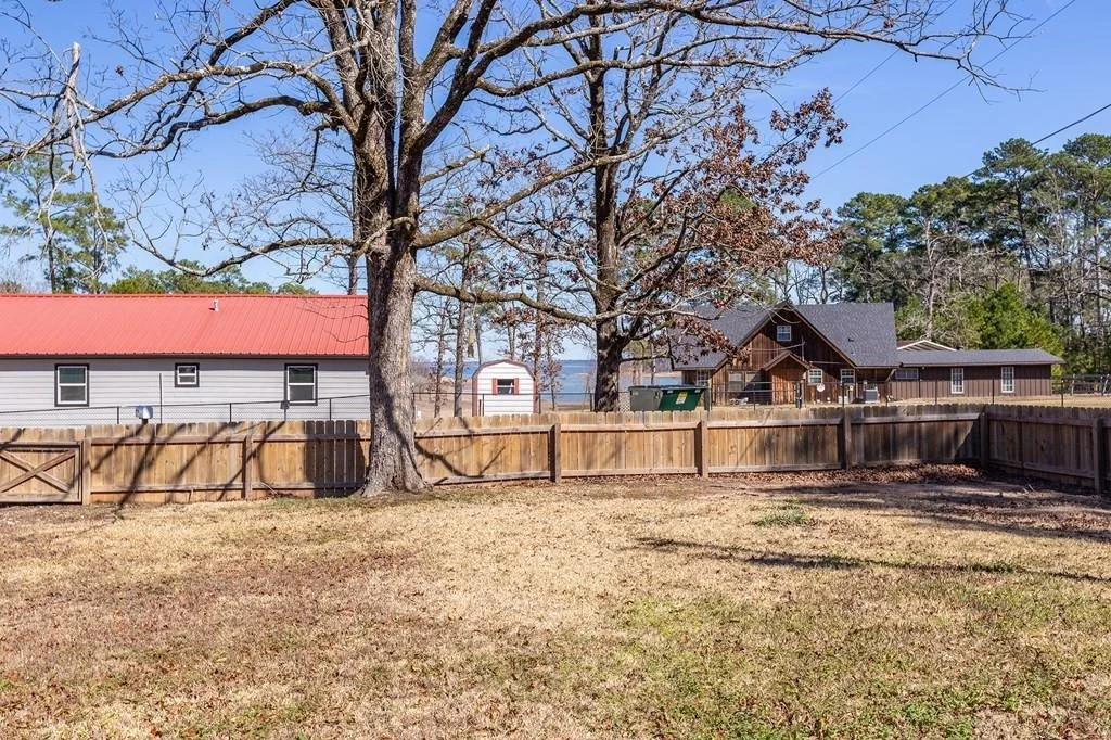 Photo of 195 Lakeside Drive