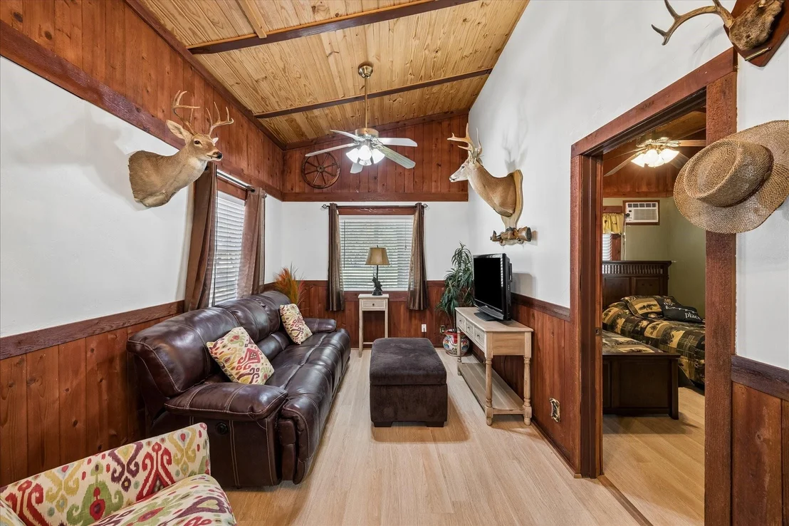 Photo of 302 Bluebonnet Bend