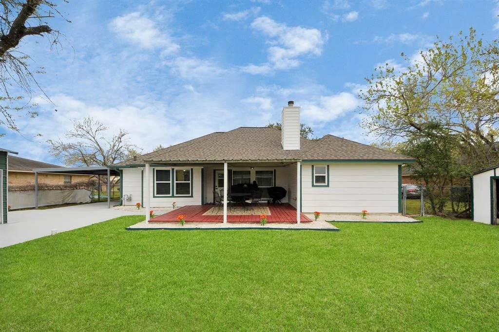 Photo of 2410 Lily Lane