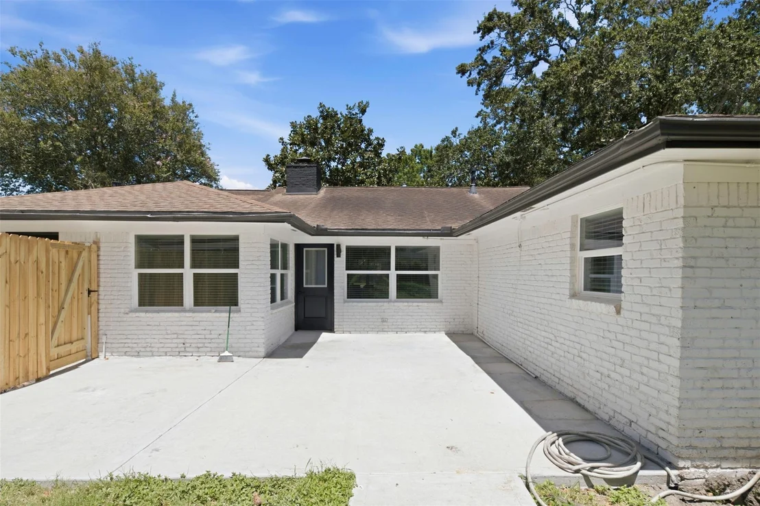 Photo of 6211 Dumfries Drive