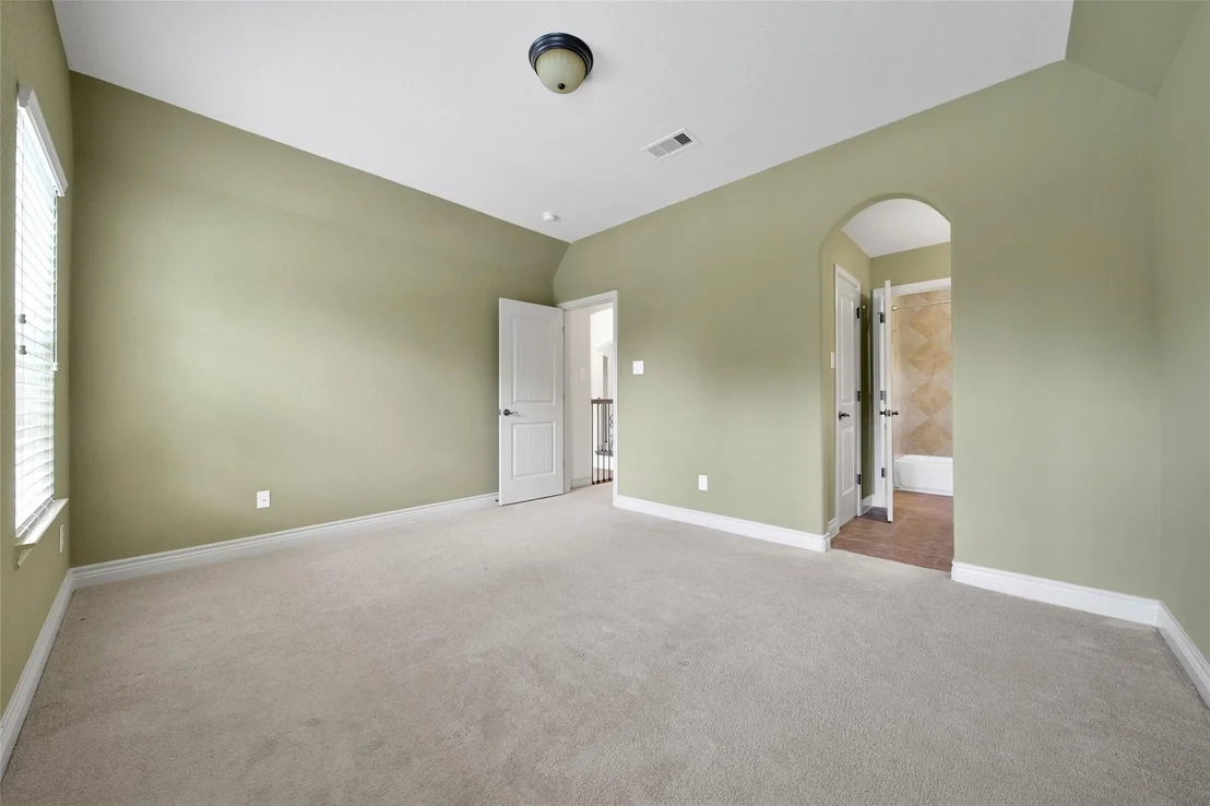 Photo of 40503 Manor Drive
